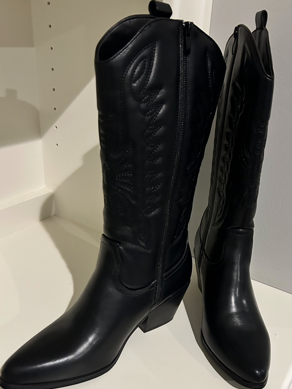 Black Women's Western-Style Mid-Calf Boots